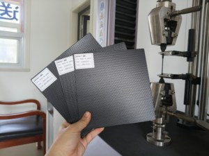 Geomembrana de alta calidad para revestimiento minero con resistencia a los rayos UV y función anticorrosiva - Product Image 2