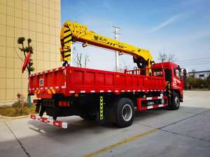 Camion léger Dongfeng 4x2 avec grue montée, grue mobile, grue à flèche télescopique hydraulique de 6 tonnes, 7 tonnes, 8 tonnes - Product Image 3