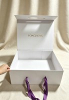 Boîtes cadeaux rigides magnétiques extra-larges de luxe, écologiques, recyclables, avec vernis sélectif UV, pliables et portables pour l'emballage en gros