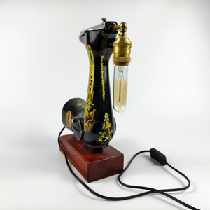 Modè<span class=keywords><strong>le</strong></span> de lampe de bureau: Modè<span class=keywords><strong>le</strong></span> de lampe de bureau vintage Ornement: Ajouter de l'exquisité et de la nostalgie au bureau - Product Image 3