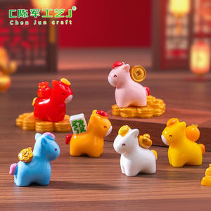 Adorable y Rico <span class=keywords><strong>Caballito</strong></span> de Peluche de Año Nuevo, Accesorios Decorativos DIY, Mini Adornos para Escritorio de Coche - Product Image 2