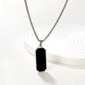 Collier en chaîne en acier inoxydable avec pendentif mousqueton, design tendance pour hommes et femmes, bijoux de mode style hip hop - Product Image 4