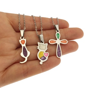 Collier pendentif en acier inoxydable, série animale tortue et chat, style Hawaï, motif goutte d'huile colorée - Product Image 2