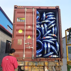 Neumático de Coche Sin Cámara de Alta Calidad 225/45R18 para Vehículo de Pasajeros, Reemplazo y Reparación de Alto Rendimiento a Precio de Fábrica - Product Image 6