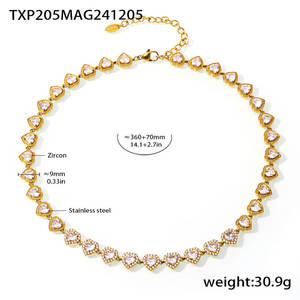 Collier et bracelet de luxe en acier inoxydable plaqué or 18 carats PVD avec zircone brillante en forme de cœur - Product Image 5