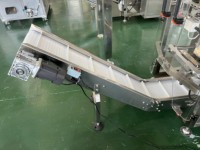 Machine d'emballage verticale automatique VFFS 420 avec peseuse multi-têtes servo pour noix, snacks, chips et granulés, certifiée CE