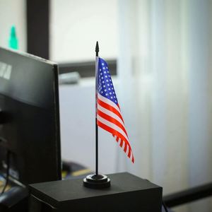 ธงชาติอเมริกาแบบขายส่ง ธงขนาดเล็กตั้งโต๊ะสำนักงาน ทำจากไนลอน โพลีเอสเตอร์ ฐานพลาสติก - Product Image 6