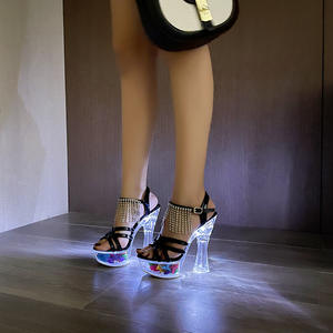 Modelo de <span class=keywords><strong>pasarela</strong></span> Sexy tacón de cristal hueco Correa recta zapatos de mujer tacón grueso plataforma impermeable club nocturno sandalias de suela gruesa - Product Image 3