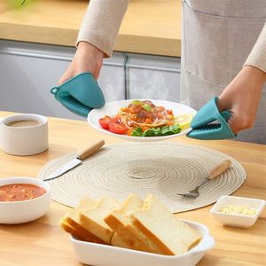 Guantes de Cocina Resistentes al Calor, Guantes de Silicona para Horno y Microondas, a Bajo Precio - Product Image 2