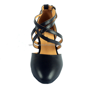 Chaussures <span class=keywords><strong>de</strong></span> <span class=keywords><strong>danse</strong></span> <span class=keywords><strong>latine</strong></span> pour femmes en cuir <span class=keywords><strong>de</strong></span> vachette et daim, semelle épaisse, bout fermé, chaussures <span class=keywords><strong>de</strong></span> <span class=keywords><strong>danse</strong></span> saisonnières, chaussures simples professionnelles à talons bas - Product Image 2