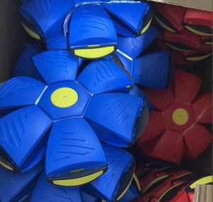 Mainan Bola UFO Terbang Portabel untuk Anjing Peliharaan, Kreatif, Penghilang Stres, Lampu Ajaib, Terbuat dari Plastik Tahan Lama, Mainan Bergaya Olahraga yang Menyenangkan - Product Image 6