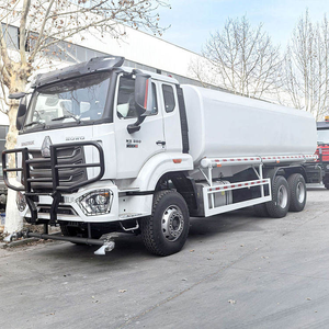 <span class=keywords><strong>Camion</strong></span>-citerne de transport de carburant HOWO 6*4 robuste avec compartiment personnalisé pour le ravitaillement des stations-service au Ghana - Product Image 3