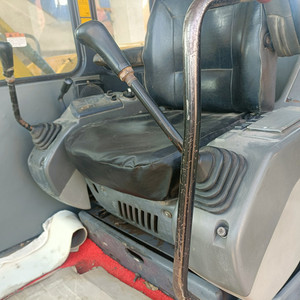 Excavadora Usada Komatsu PC60 de 6 Toneladas, Motor Cummins, Bomba Hidráulica Kawasaki, Motor Original de Japón, 0-2000 Horas, 90% Nueva - Product Image 5