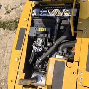 Excavadora Usada de 13 Toneladas de Marca Japonesa con Pocas Horas de Trabajo, Excavadora de Cadenas Komatsu PC130 con Motor y Bomba en Venta - Product Image 4