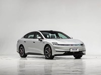 Berline hybride rechargeable haut de gamme à longue autonomie, habitacle confortable, Changan Qiyuan A06, 4 portes, 5 places, idéale pour l'exportation mondiale