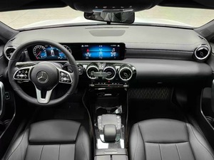 <span class=keywords><strong>Mercedes</strong></span>-Benz <span class=keywords><strong>Clase</strong></span> <span class=keywords><strong>A</strong></span> 2022 <span class=keywords><strong>180</strong></span> L Sport Sedán Usado en Venta, Volante <span class=keywords><strong>a</strong></span> la Izquierda, Euro VI - Product Image 3