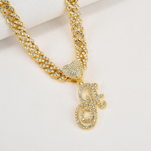 Collar con Colgante de Letra Inicial en Forma de Corazón con Incrustaciones de Diamantes de Imitación y Cadena Cubana de <span class=keywords><strong>Miami</strong></span> de 12 mm, Joyería Hip Hop de la A a la Z para Hombres y Mujeres, Uso Diario - Product Image 2