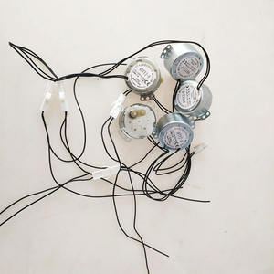 Высококачественный инкубатор для яиц 1,8р, 4 Вт - Product Image 1