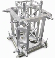 Scène de concert extérieure, structure de toit rectangulaire en alliage d'aluminium argenté, design modulaire, installation rapide, durable, capacité de charge de 1000 kg