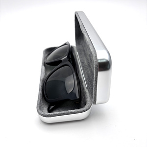 Étui à <span class=keywords><strong>lunettes</strong></span> en aluminium de conception haut de gamme <span class=keywords><strong>lunettes</strong></span> <span class=keywords><strong>lunettes</strong></span> de lecture boîtes de support de <span class=keywords><strong>lunettes</strong></span> de soleil étui à <span class=keywords><strong>lunettes</strong></span> de protection rigide - Product Image 3