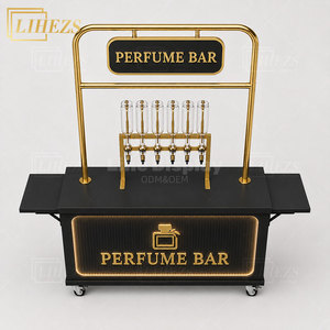 Table de bar à parfums extensible noire et or sur mesure, chariot de bar à parfums portable et détachable pour événements parfumerie - Product Image 1