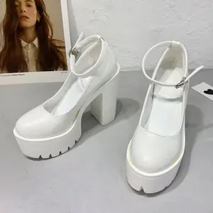 Moda blok topuk kapalı yuvarlak ayak ayarlanabilir ayak bileği toka kadın pompaları beyaz pembe renk su geçirmez platformu yüksek topuklu