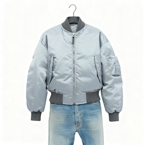 جاكيت بومبر رجالي على طراز الشارع رمادي فاتح ضلع داكن للأوربا الأوروبي الاتحاد الأوروبي الاتحاد الأوروبي ملابس الشباب شعار مخصص OEM تطريز سحاب كاجوال للشتاء - Product Image 2