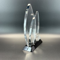 Trophée en verre Liuli aux caractéristiques chinoises, artisanat populaire, trophée transparent personnalisé en cristal