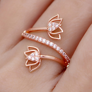 Anello a Forma di Fiore di Loto per Donne, Elegante Gioiello da Dito in Stile Giardino - Product Image 2