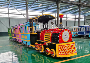 <span class=keywords><strong>Petit</strong></span> <span class=keywords><strong>train</strong></span> électrique de Noël de tourisme électrique d'utilisation de parc à thème professionnel à vendre pour le parc d'attractions - Product Image 3