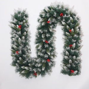 Decoración <span class=keywords><strong>de</strong></span> frutas rojas <span class=keywords><strong>de</strong></span> ratán <span class=keywords><strong>de</strong></span> Navidad <span class=keywords><strong>de</strong></span> PVC ignífugo e ignífugo 270cm tienda <span class=keywords><strong>de</strong></span> centro comercial denso impermeable al por mayor - Product Image 4