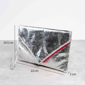 Pochette en cuir PU argenté métallisé de l'usine ISO BSCI, élégante, multifonctionnelle, avec logo personnalisé, pour rangement de maquillage - Product Image 2
