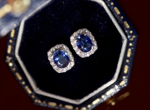 Xinfly Wholesale Price Pave <b>Blue</b> Sapphire Natural Diamond 18K White Gold <b>Studs</b> <b>Earrings</b> for Women - Product Image 3