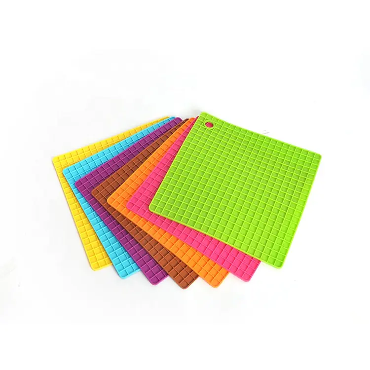 New Arrival Square Food Grade Holder Heat Resistant Silicone Dinner Table Plate Mat Pot Pad