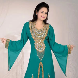 Vente en gros Dubaï Farasha Magnifique robe rouge en georgette de style traditionnel marocain avec perles et travail manuel 2026 - Product Image 4
