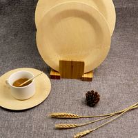 Plateau alimentaire carré en bambou Assiettes en feuille de palmier Assiettes en bois écologiques Vaisselle jetable et compostable