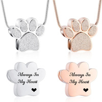 Collier urne funéraire ouvrable en acier inoxydable poli avec empreinte de patte de chien, pendentif pour cendres, bijou commémoratif minimaliste