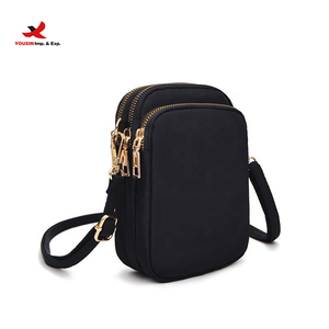Bolso cruzado impermeable Oxford con tres cremalleras y estampado de dibujos animados, estilo de moda, para teléfono móvil, pedido a granel RTS - Product Image 1
