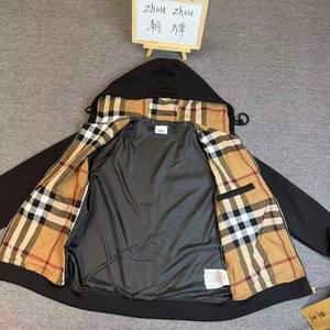 Sudadera con Capucha Burbes de Alta Calidad para Invierno, 100% Algodón, a Cuadros, con Cierre y Logotipo Bordado, Unisex - Product Image 6