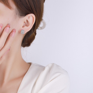 Spj đồ trang sức mỹ sang trọng người phụ nữ kim cương bạc vuông Stud 925 Sterling earing vvs moissanite Bông tai cho phụ nữ - Product Image 3