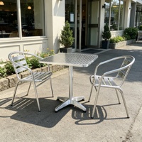 Meubles commerciaux durables, table pliante en aluminium d'extérieur et chaise à café 2 places, design empilable écologique pour restaurant