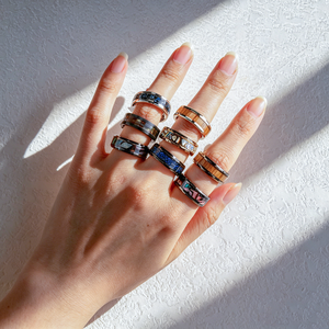 Anillos Unisex de Tungsteno con Incrustaciones de Circonia Cúbica, Chapados en Oro de 18K, Diseño Geométrico Moderno para Uso Diario - Product Image 1
