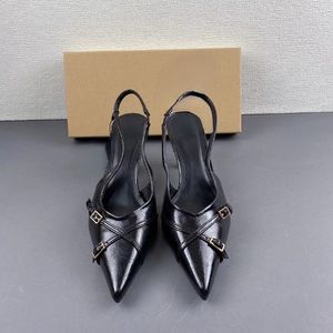 รองเท้าส้นสูงแฟชั่นยุโรปแบบสวมเปิดส้นสำหรับผู้หญิง ดีไซน์ใหม่ ขายดี ส้นสูงสวยหรู - Product Image 2