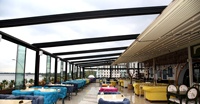 Pergola rétractable pour piscine au design unique, toit d'auvent à commande électrique, structure en aluminium, balcon, jardin extérieur, auvent anti-pluie