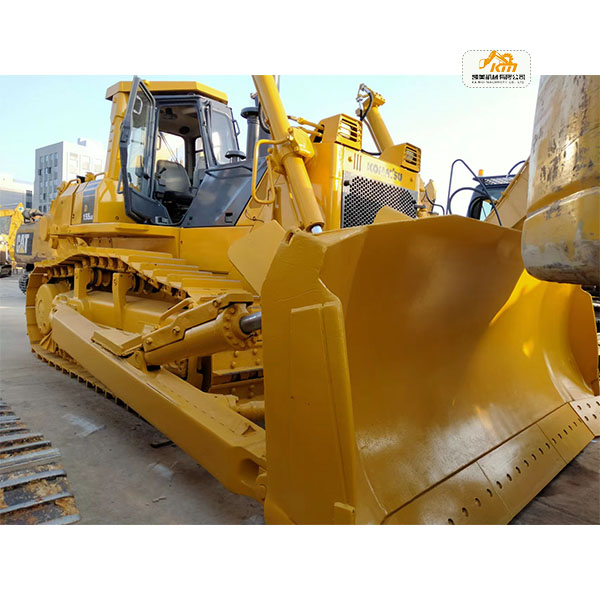 جرار مجنزر Komatsu D155ax-5 مستعمل ياباني أصلي للبيع بالجملة طراز D155A، جرَّار زاحف صغير ماركة Komatsu، بدرجة D85 D85A-18/21 معتمد من الاتحاد الأوروبي EPA، وبمعايير CE