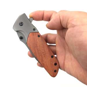 Navaja Táctica Plegable al por Mayor OEM con Mango de Madera, Navaja de Bolsillo para Supervivencia al Aire Libre con Acero Inoxidable Chapado en Titanio Gris - Product Image 5