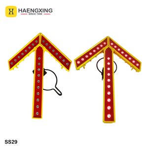 Dấu Hiệu An Toàn Đường Phản Quang Màu Đỏ Giao Thông Hình Nón Nhấp Nháy Hướng Gấp 26 <span class=keywords><strong>LED</strong></span> Mũi Tên Cảnh Báo Ánh Sáng - Product Image 2