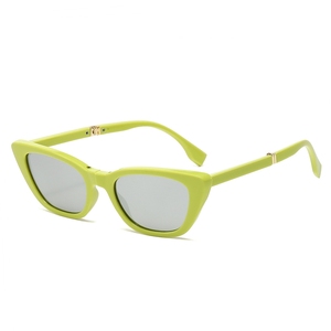 Lunettes de soleil pliantes rectangulaires à monture intégrale UV400 en PC, monture verte, accessoires de plage, style œil de chat classique, unisexe, luxe - Product Image 3