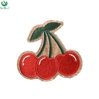 Patch brodé en chenille 3D motif fraise Décoration en dentelle en feutre pour une application facile Résine Plastique