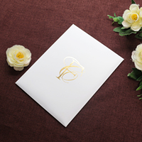 Invitación DE BODA acrílica con espejo dorado impreso con foto personalizada con chaqueta de bolsillo con estampado en caliente de tres pliegues blanco sobre Vertical